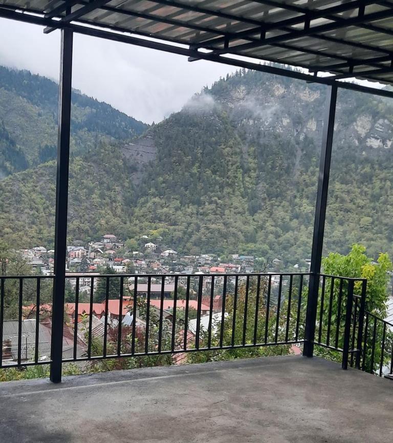 Guest House Bochora Borjomi Bagian luar foto