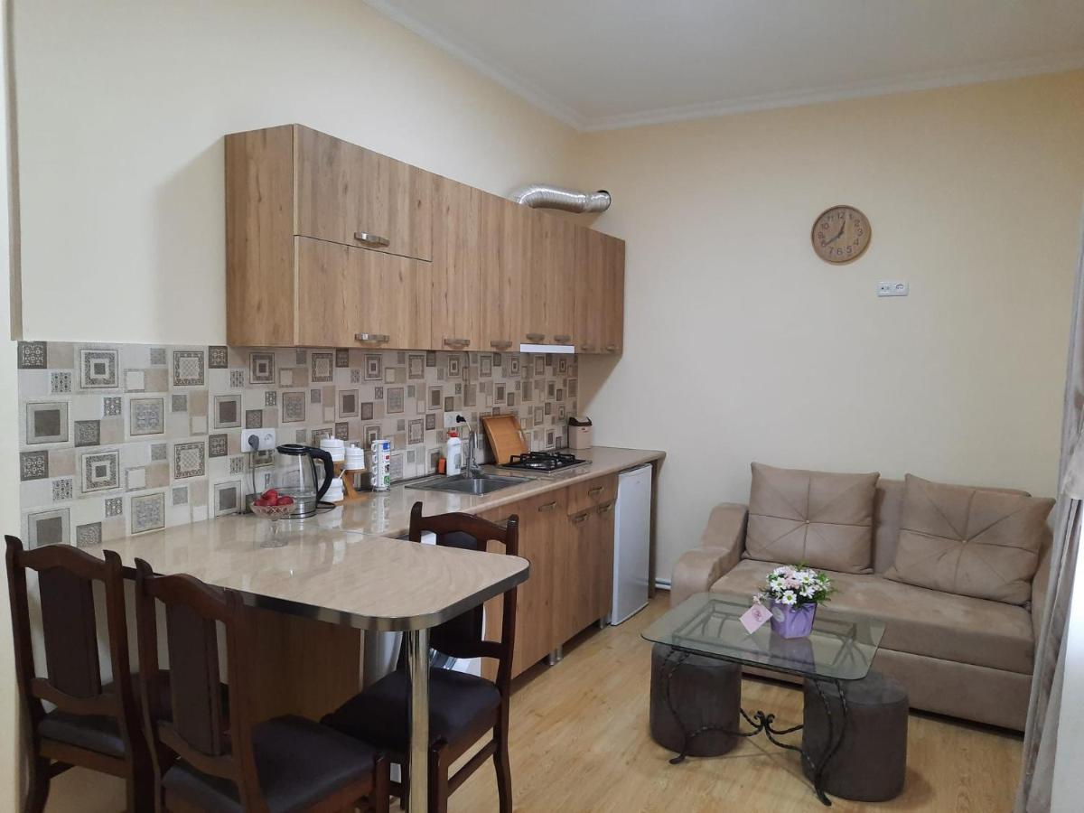 Guest House Bochora Borjomi Bagian luar foto