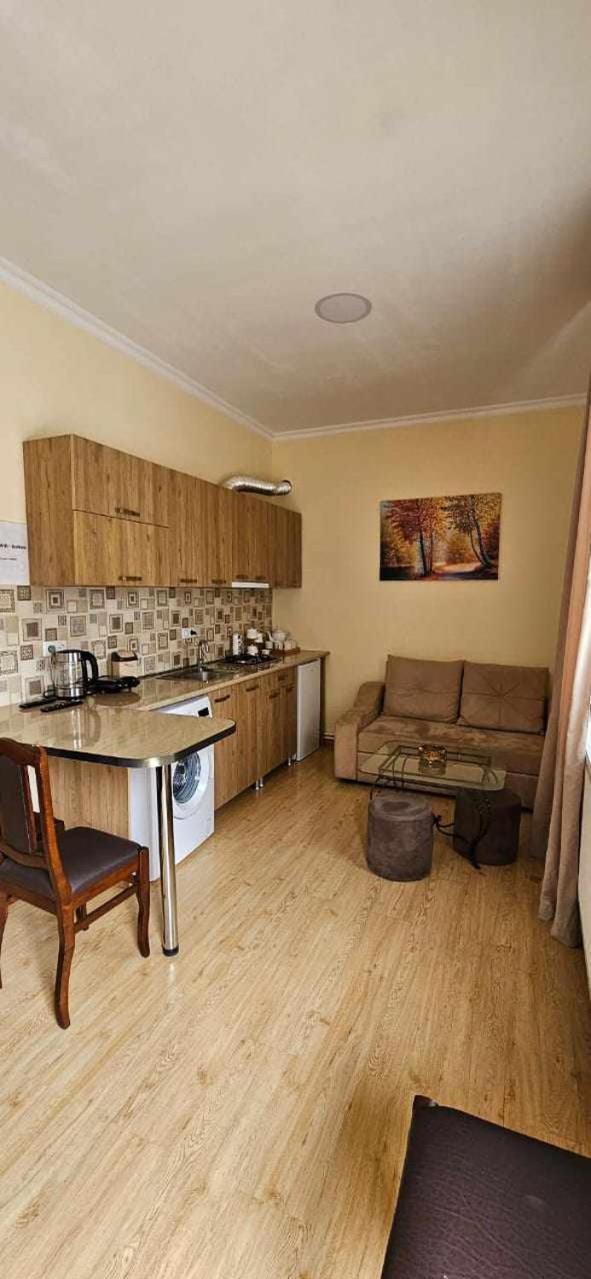 Guest House Bochora Borjomi Bagian luar foto